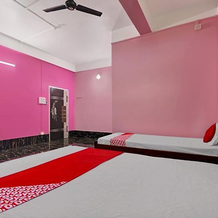 Oyo Flagship The Brahmaputra Homestay Guwahati Zewnętrze zdjęcie