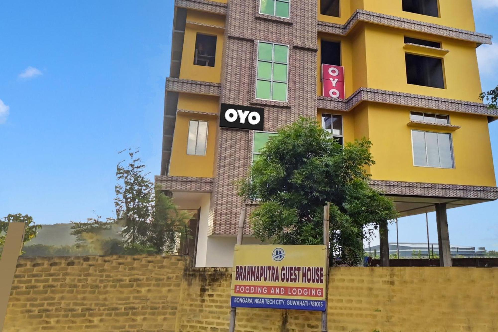 Oyo Flagship The Brahmaputra Homestay Guwahati Zewnętrze zdjęcie