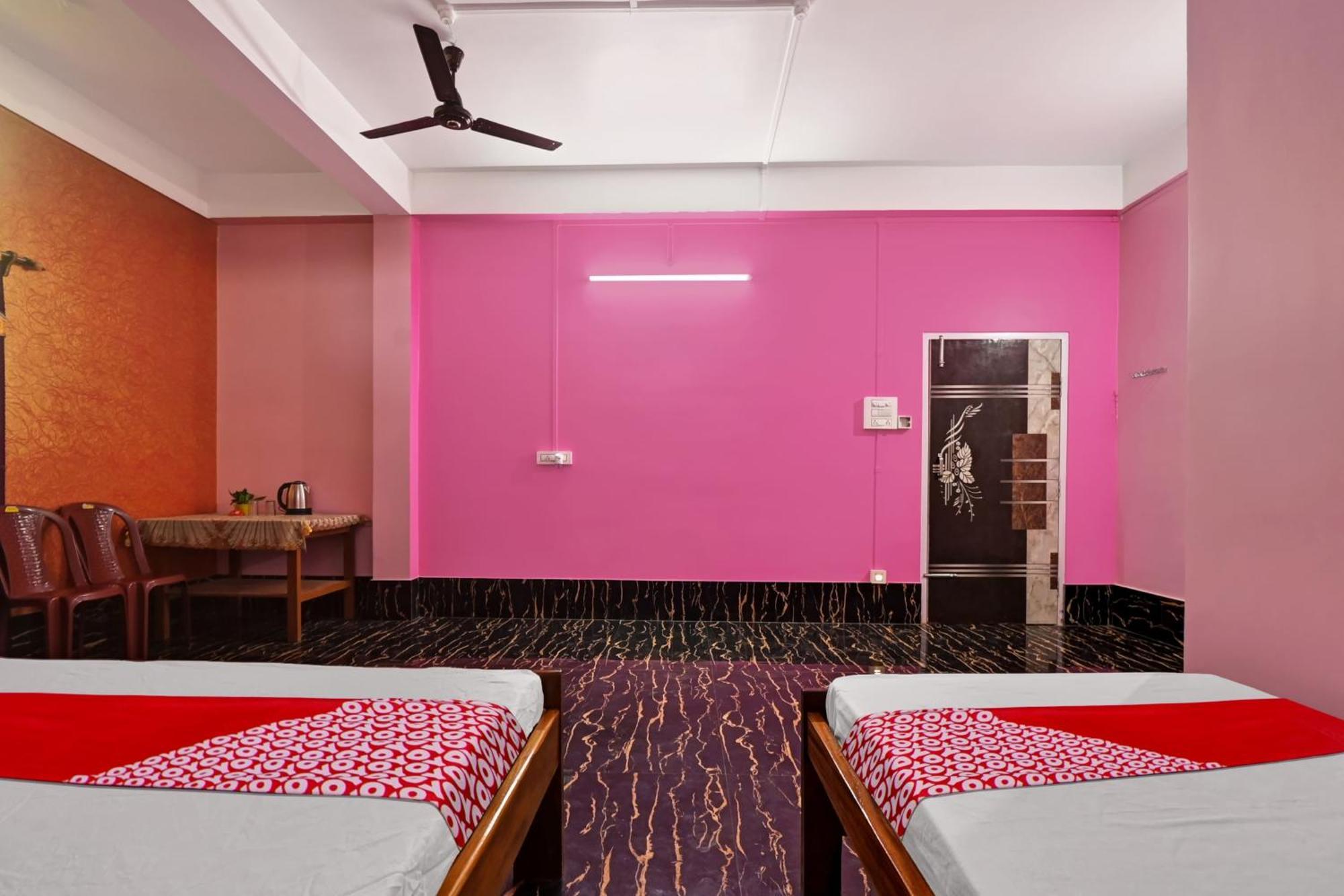 Oyo Flagship The Brahmaputra Homestay Guwahati Zewnętrze zdjęcie