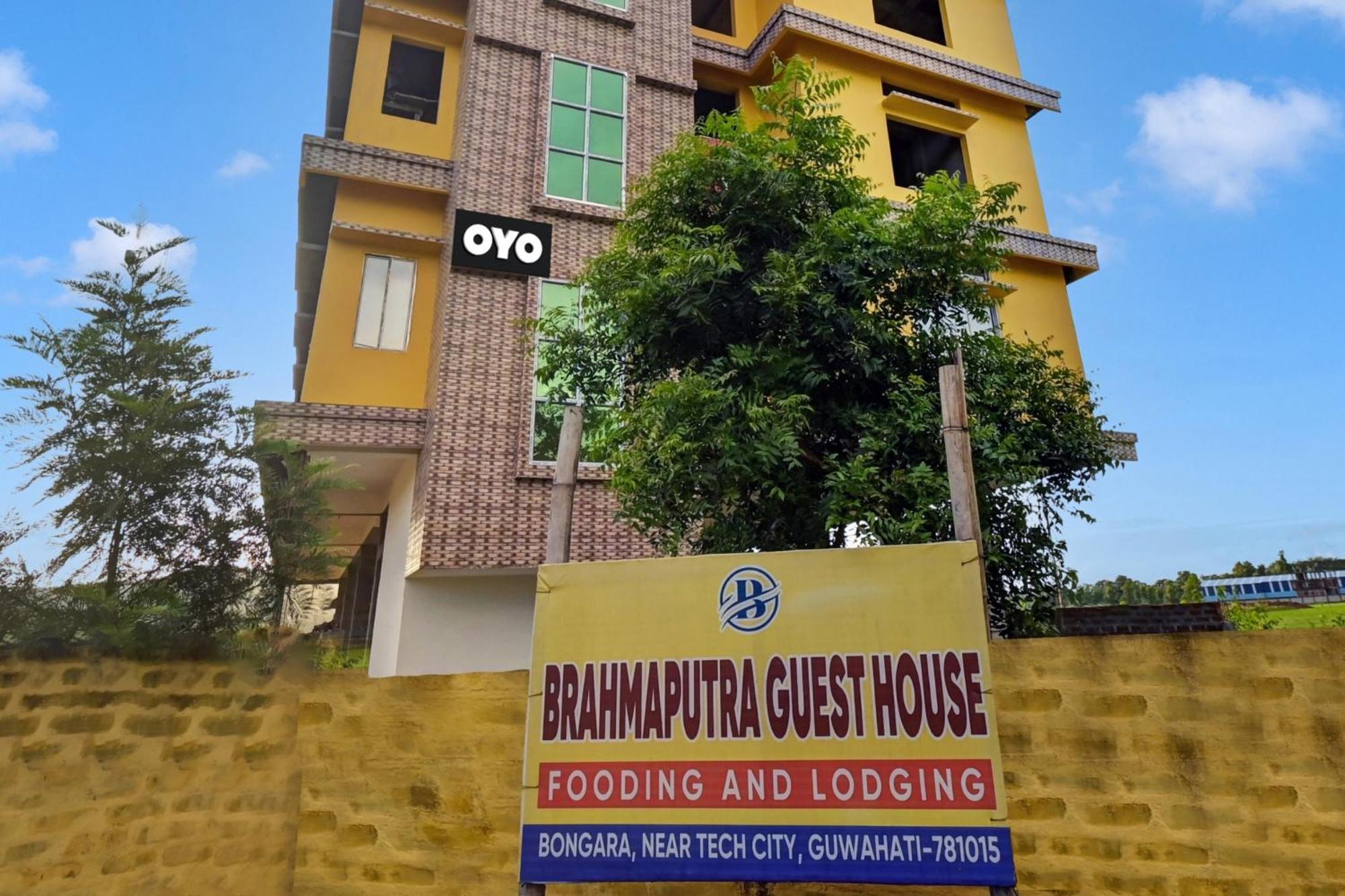 Oyo Flagship The Brahmaputra Homestay Guwahati Zewnętrze zdjęcie
